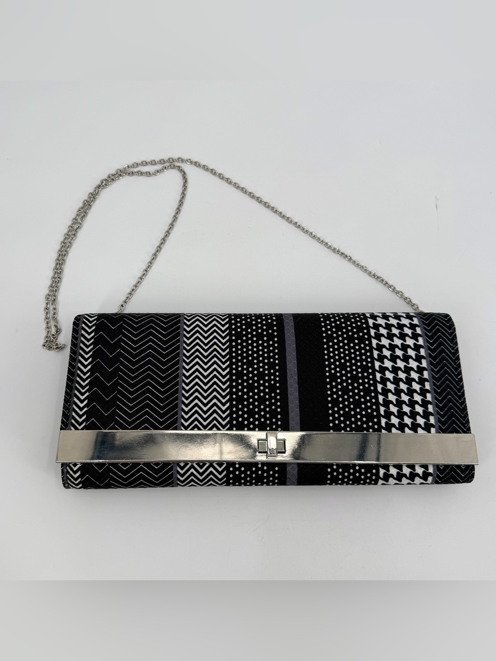 Clutch Purse Black White Geometric Chain Strap Mixed Print Handbag READ